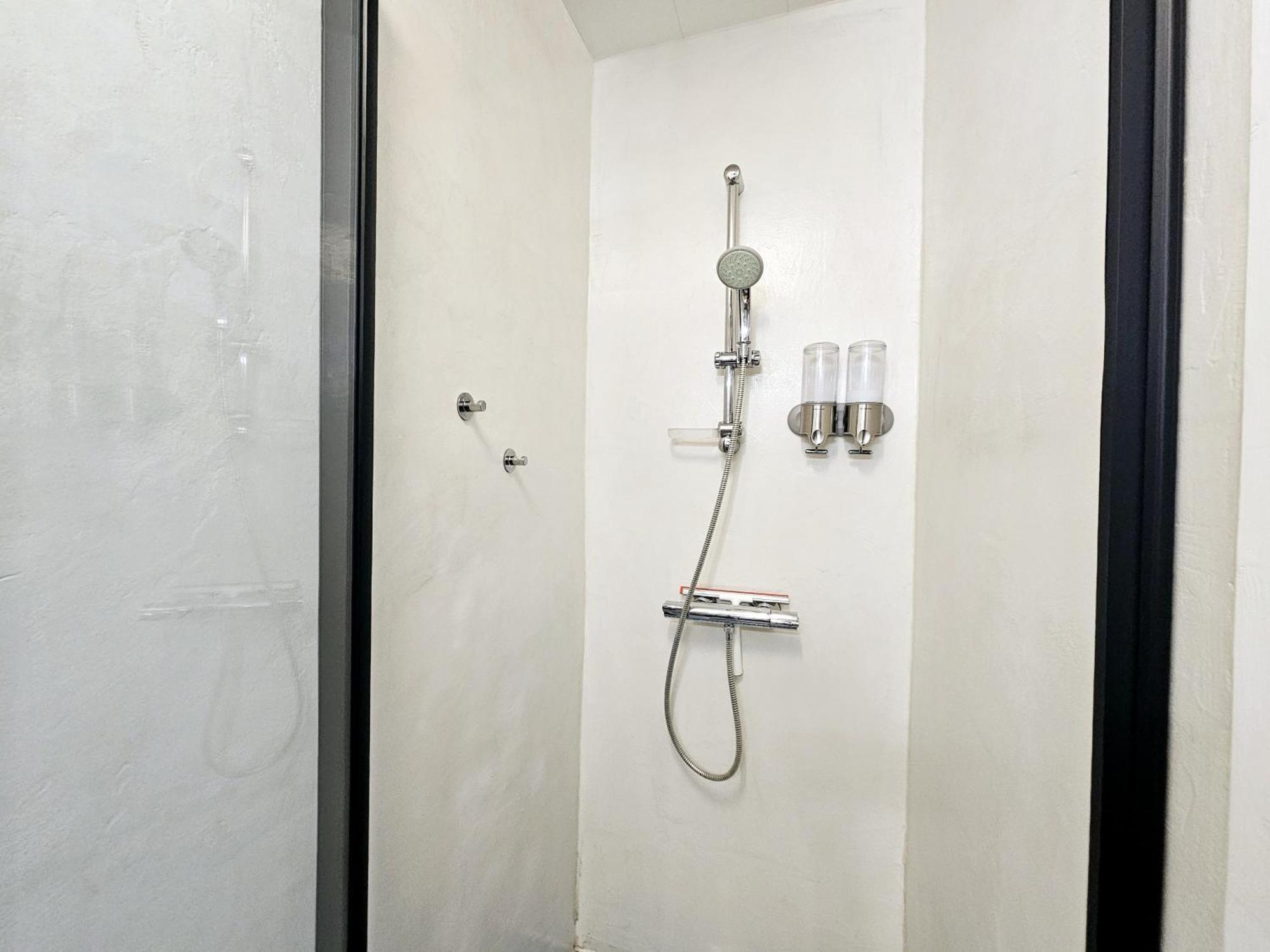 Refuge Urbain - Ideal Pro, Familles & Amis - Le Calme En Hypercentre - Wifi Haut Debit - Netflix - Machine A Laver - Gare, Cathedrale, Commerces, Restaurants & Transports En Commun A Moins De 10 Minutes A Pied ランス エクステリア 写真
